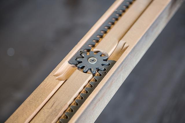 Hinwitz Dining Table Set