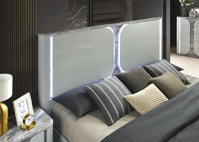 Cleburne E.King & Queen Bed