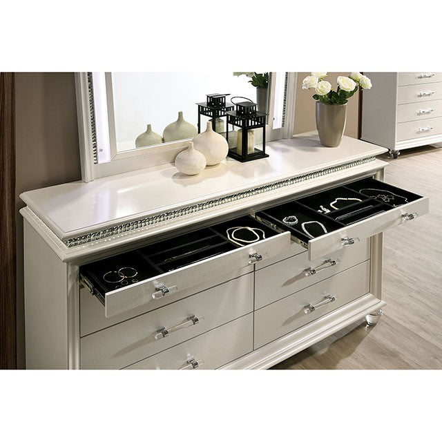 Maddie Queen Bedroom Set